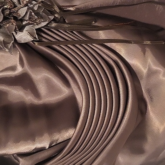 Formal Dress - Picture 4 of 6